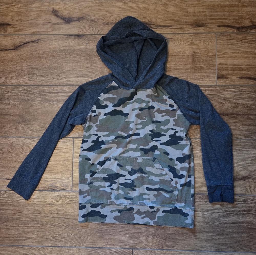 Wonder Nation Gray and Camouflage Hoodie